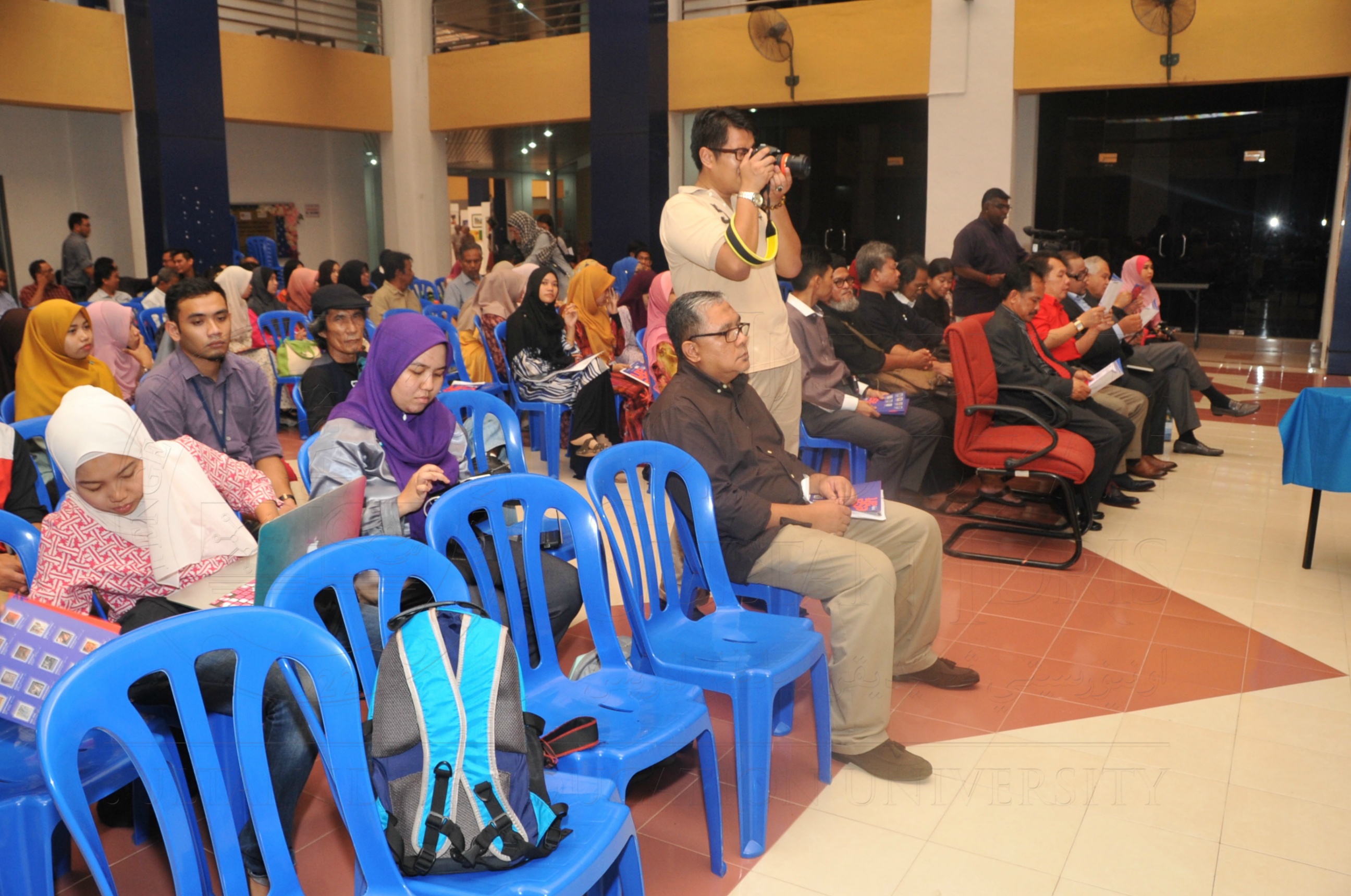 PRO15 173 ESE HAS 2302